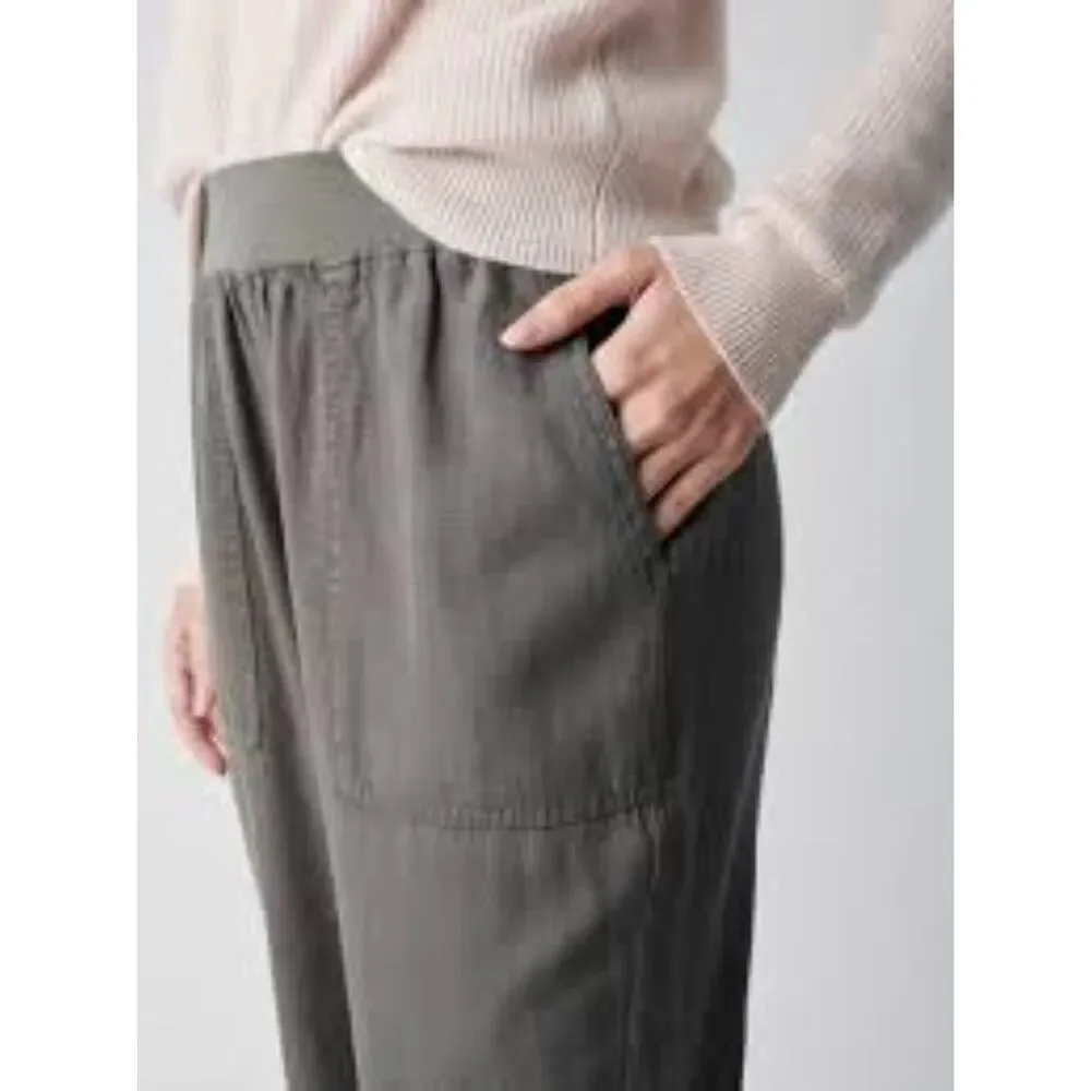 Faherty Arlie Day Pants in Surplus Green Joggers XS
